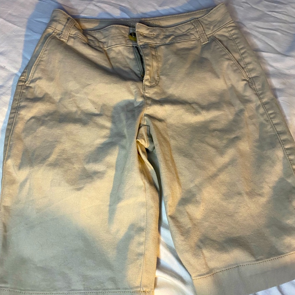khaki shorts
